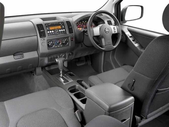 Ниссан навара фото салона Review: Nissan D40 Navara utility (2005-14)