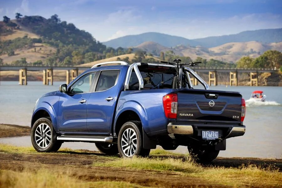 Ниссан навара пикап фото Nissan Navara ST-X Dual Cab в кузове D23 2017 года выпуска для рынка Австралии и