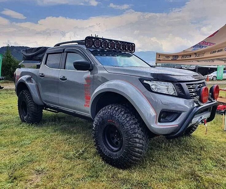 Ниссан навара тюнинг для бездорожья Offroader Life on Instagram: "Nissan pickup on 37" by @nnnijad . . #offroaderlif
