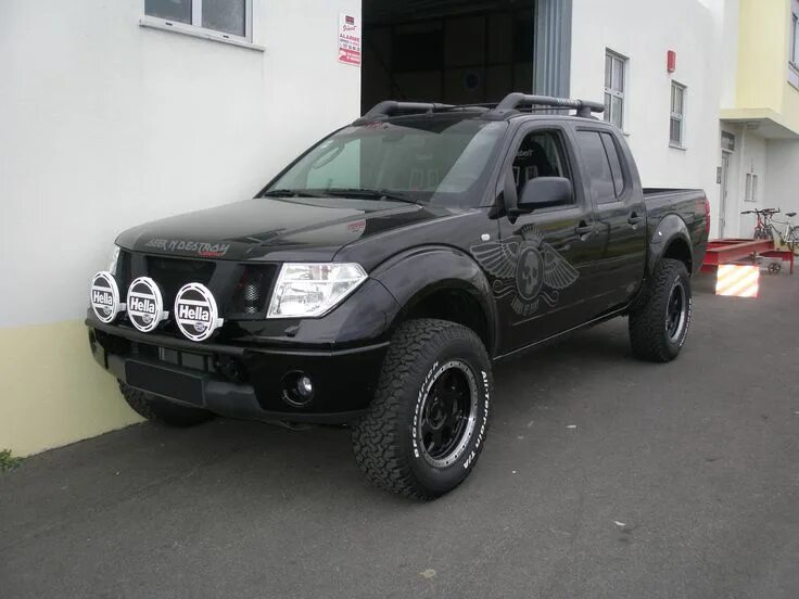 Ниссан навара тюнинг фото Black Nissan Navara Pickup Truck