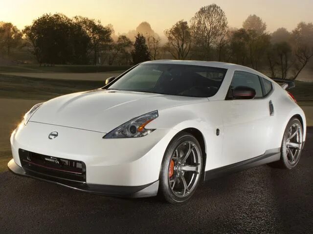Ниссан нисма фото Nissan обновил 370Z Nismo к 2014