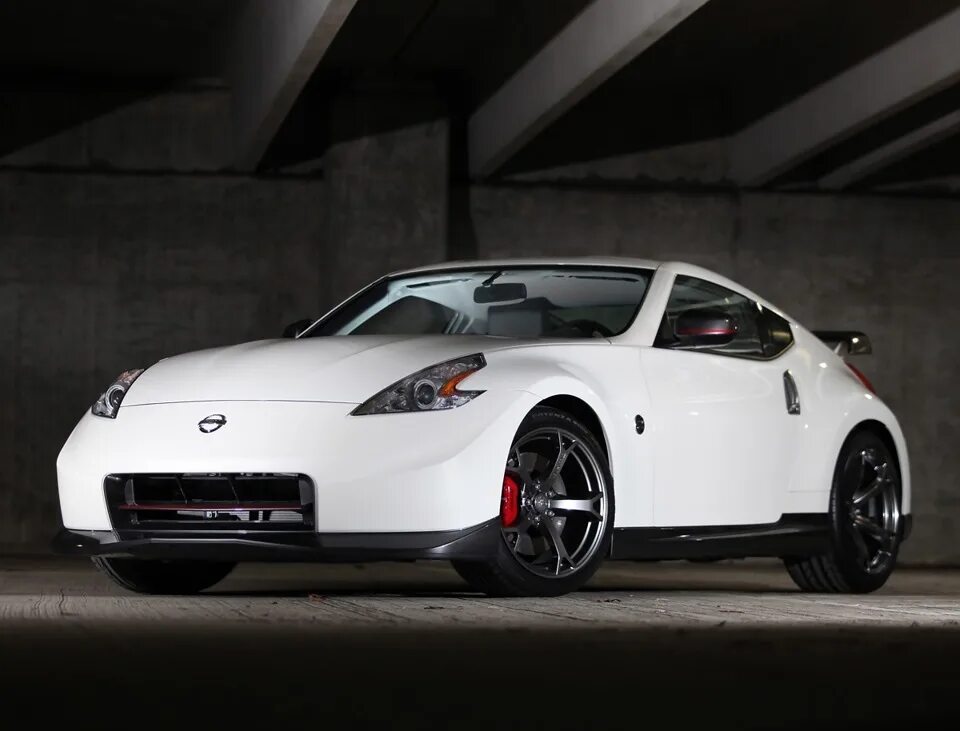 Ниссан нисма фото Горячее" купе Nissan 370Z Nismo пережило очередной рестайлинг - Сообщество "Спор