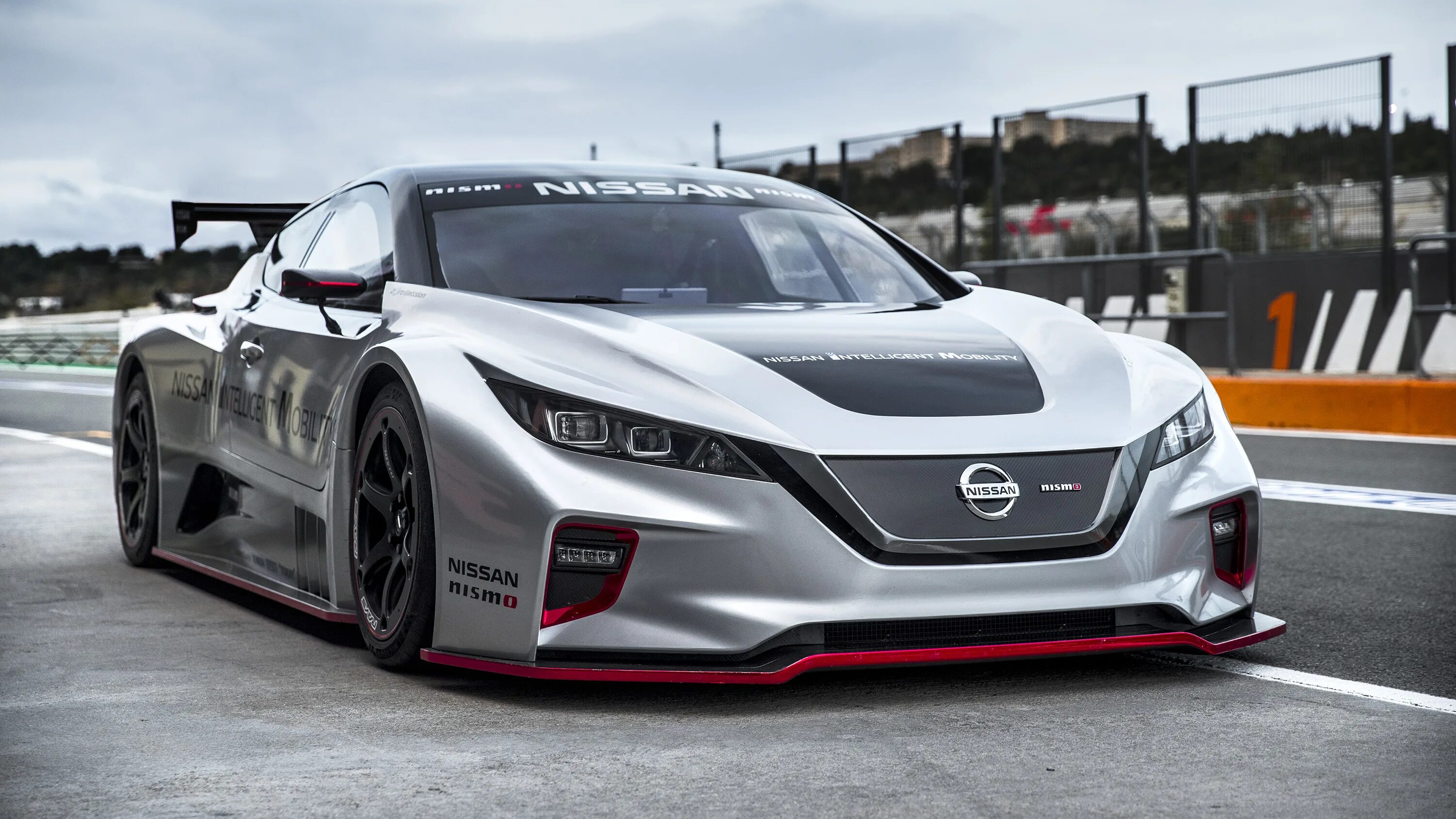 Ниссан нисма фото Nissan Leaf RC review: Nismo racecar driven Reviews 2024 Top Gear