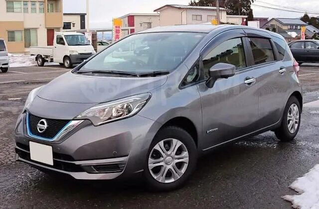 Ниссан ноте е пауэр фото Колесные колпаки Nissan Note (E12) 2019 год (40315-3VA0B, 403153VA0B0, 14", 4 шт
