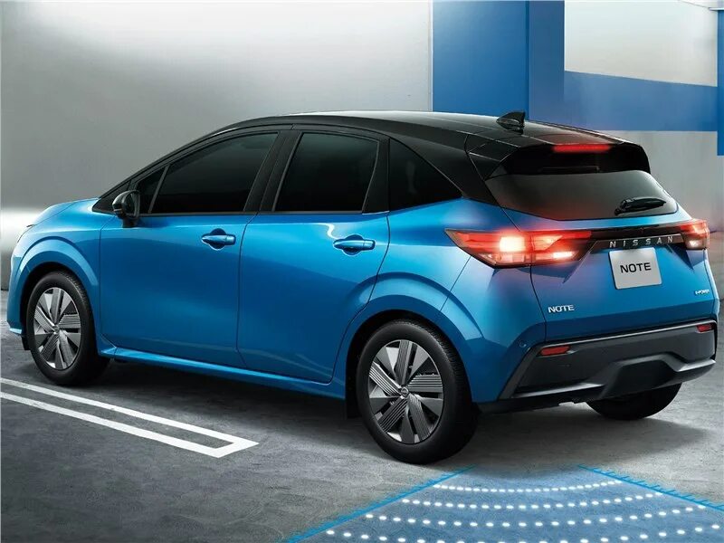 Ниссан ноте е пауэр фото Фото Nissan Note - Nissan Note (2020) вид сзади