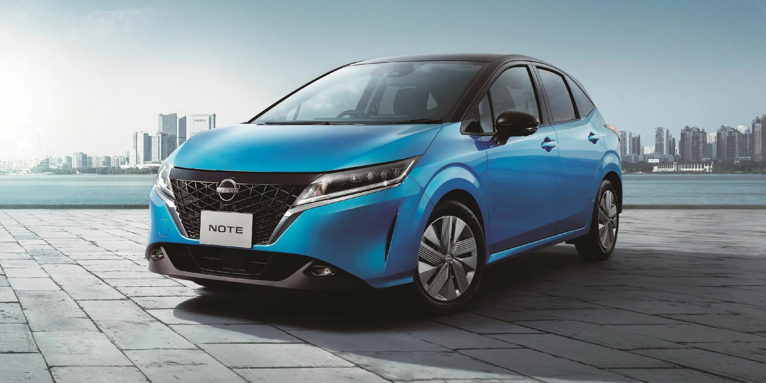 Ниссан ноте е пауэр фото Nissan Note Is the Cooler Versa Hatch We Won't Get in the U.S.