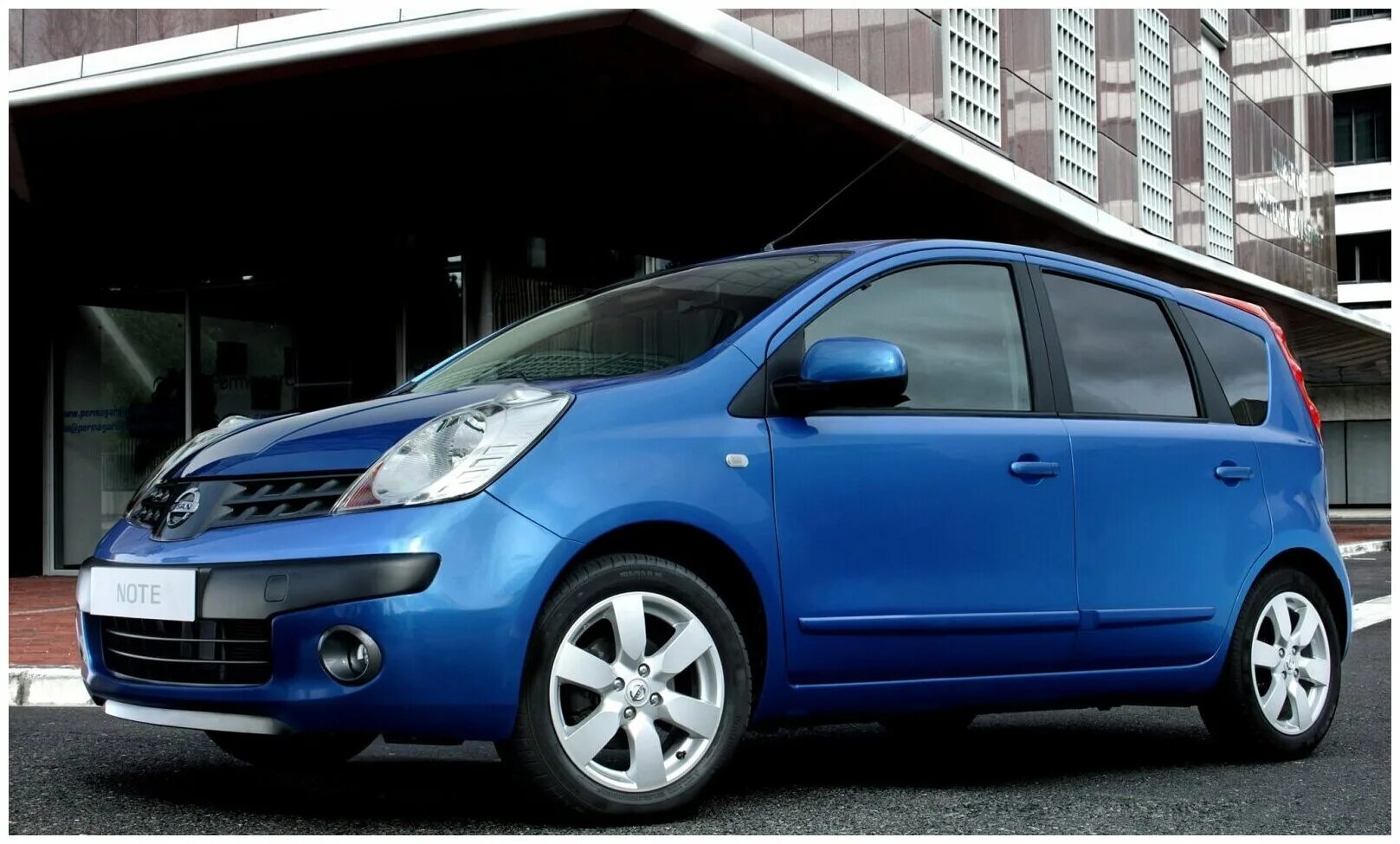 Ниссан ноте е11 фото Комплект щеток стеклоочистителя AVS для Nissan Note 2005-2012 (600 и 350 мм) / Д