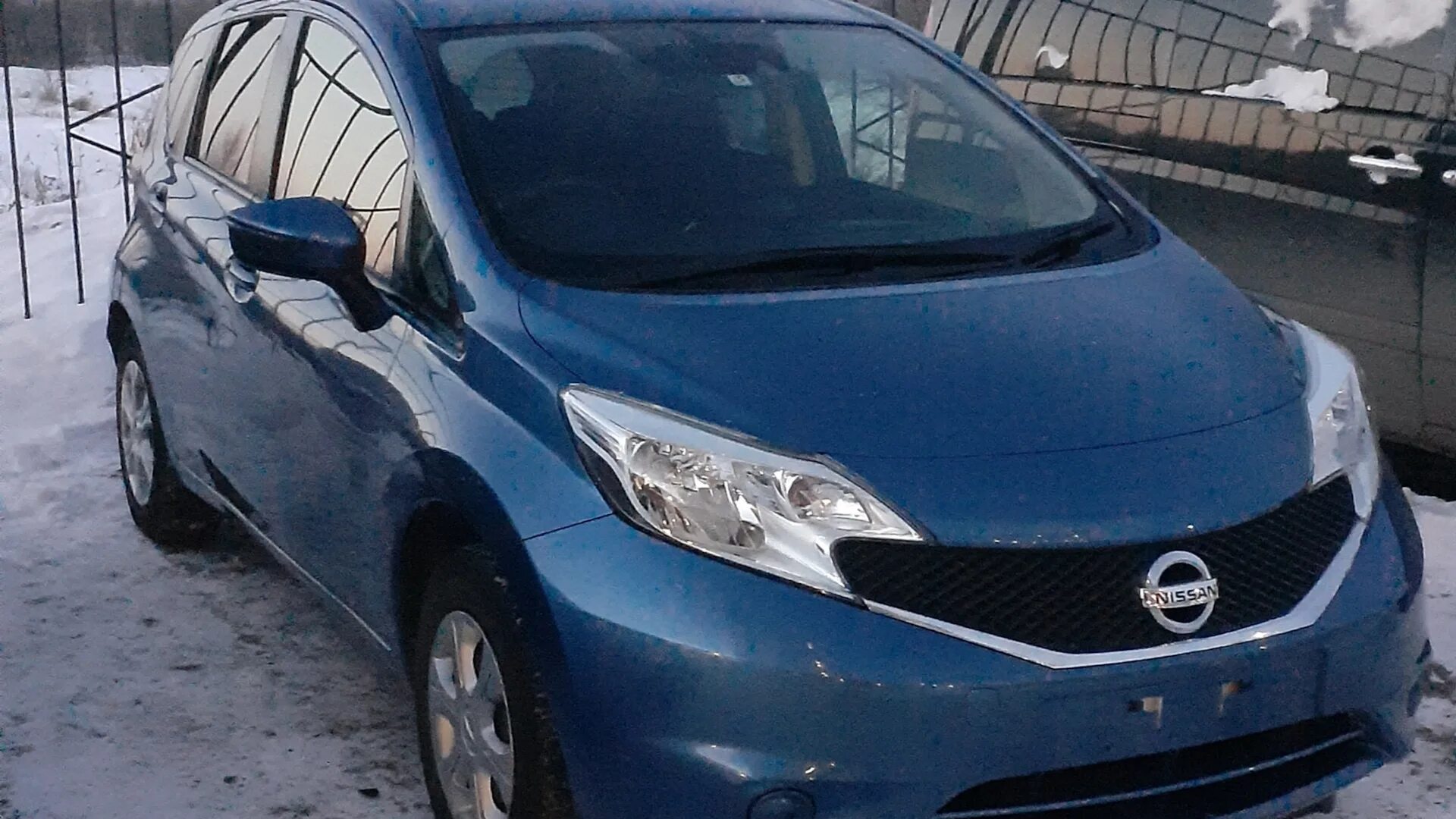 Ниссан ноте е12 фото Nissan Note (2G) 1.2 бензиновый 2016 Е12 (СИНИЙ ЕНОТ) на DRIVE2