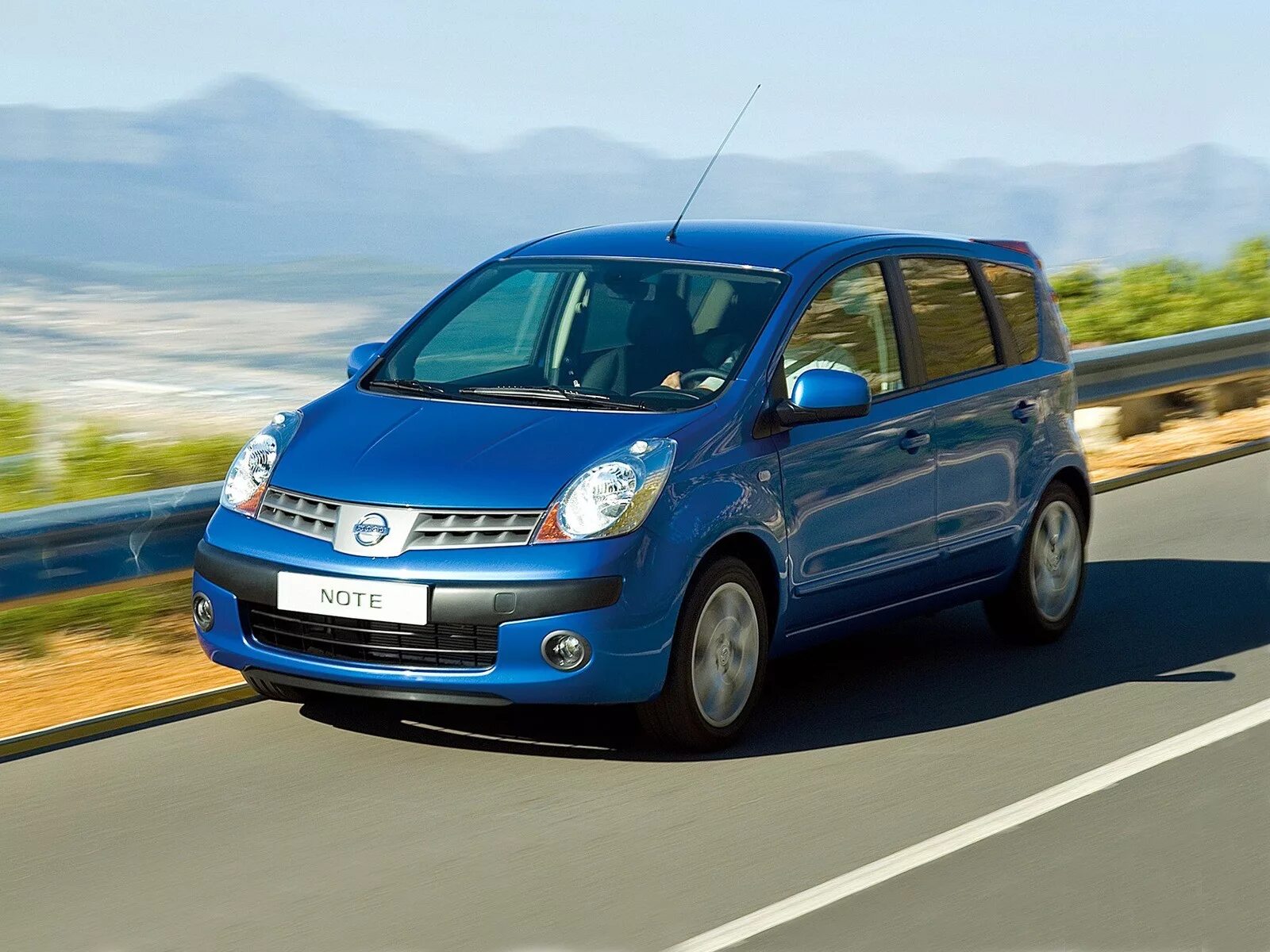 Ниссан note фото Пять причин любить и ненавидеть Nissan Note I - КОЛЕСА.ру - автомобильный журнал