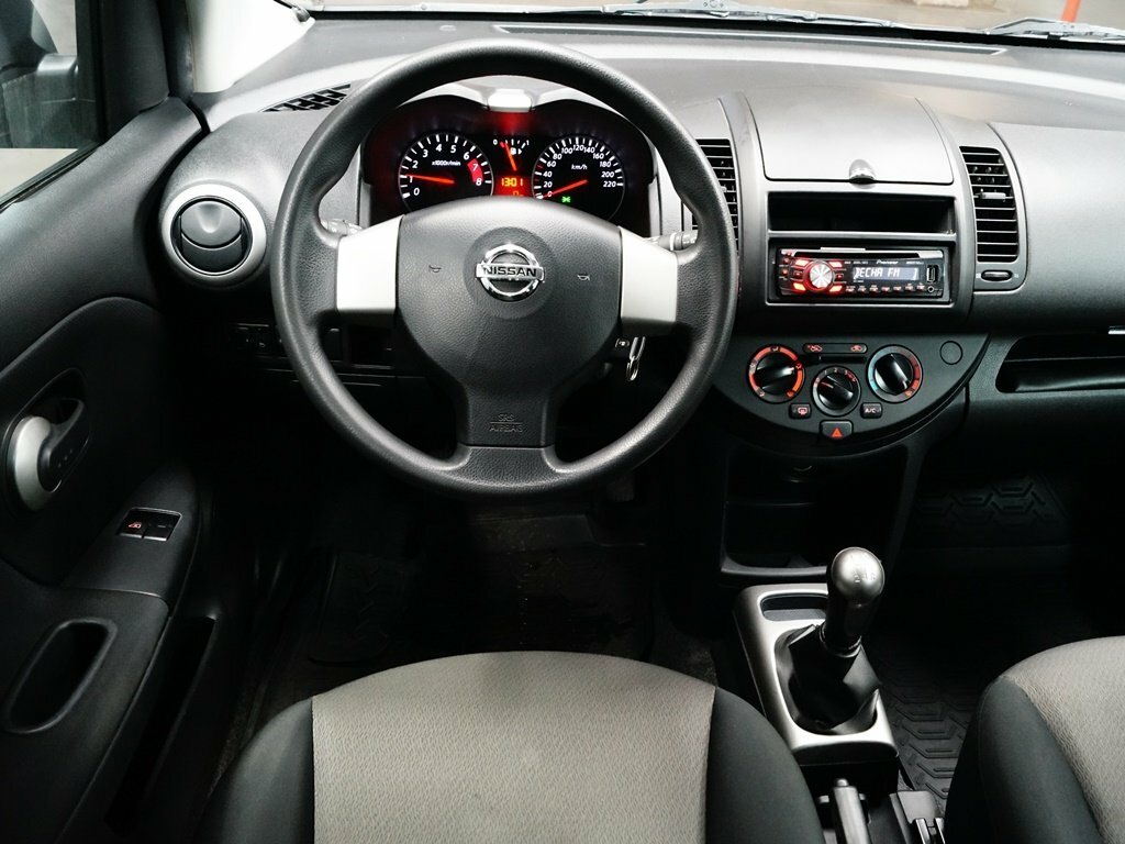 Ниссан ноте фото салона Купить б/у Nissan Note I 1.4 MT (88 л.с.) бензин механика в Москве: синий Ниссан