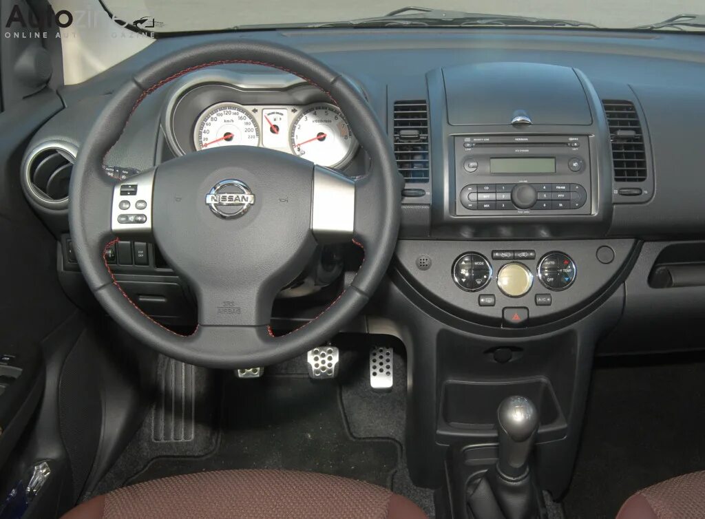 Ниссан ноте фото салона Autozine - Foto's: Nissan Note (2005 - 2013) (4 / 5)