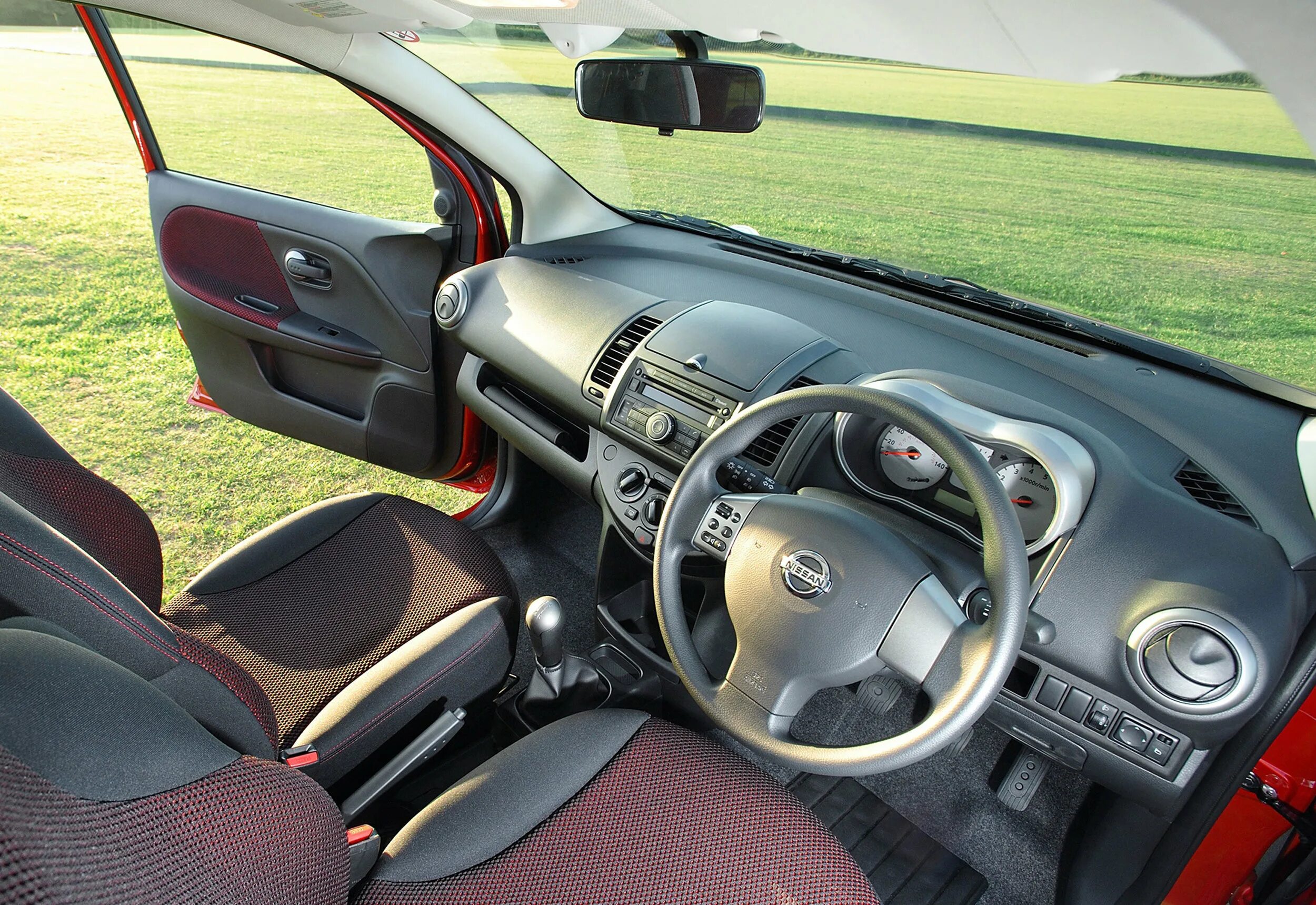 Ниссан ноте фото салона Used Car Buying Guides - New Car Net