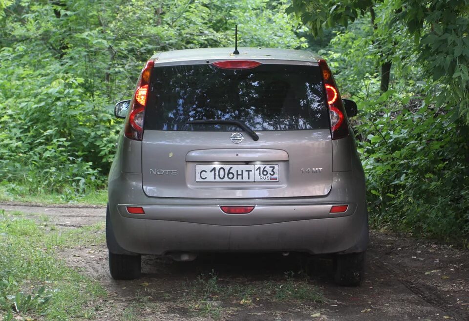 Ниссан ноте фото сзади LED: Задние габариты/стоп сигнал - Nissan Note (1G), 1,4 л, 2012 года стайлинг D