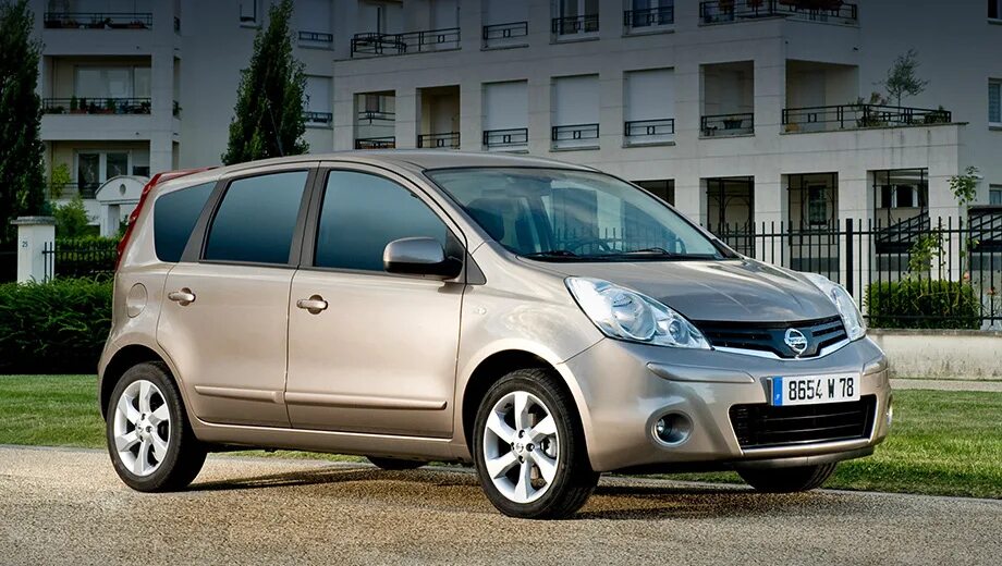 Ниссан ноте фото цены Компания Nissan объявила в России отзыв 127 738 машин - ДРАЙВ