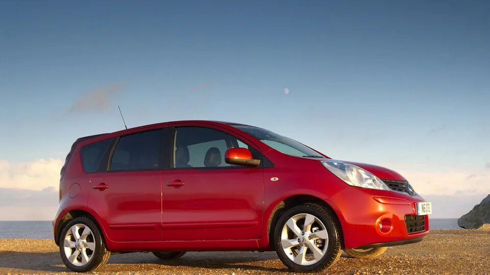 Ниссан ноте фото цены Nissan Note (1G) 1.6 бензиновый 2011 Красный металлик на DRIVE2