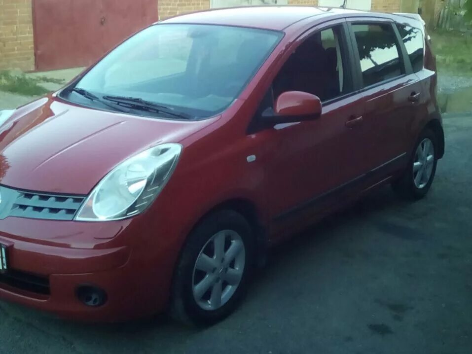 Ниссан ноут 2007 фото Купить б/у Nissan Note I 1.4 MT (88 л.с.) бензин механика в Майкопе: красный Нис
