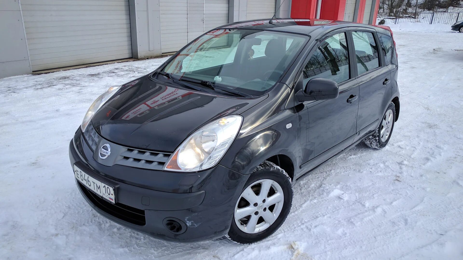 Ниссан ноут 2007 фото Nissan Note (1G) 1.4 бензиновый 2007 конечно же, черный на DRIVE2