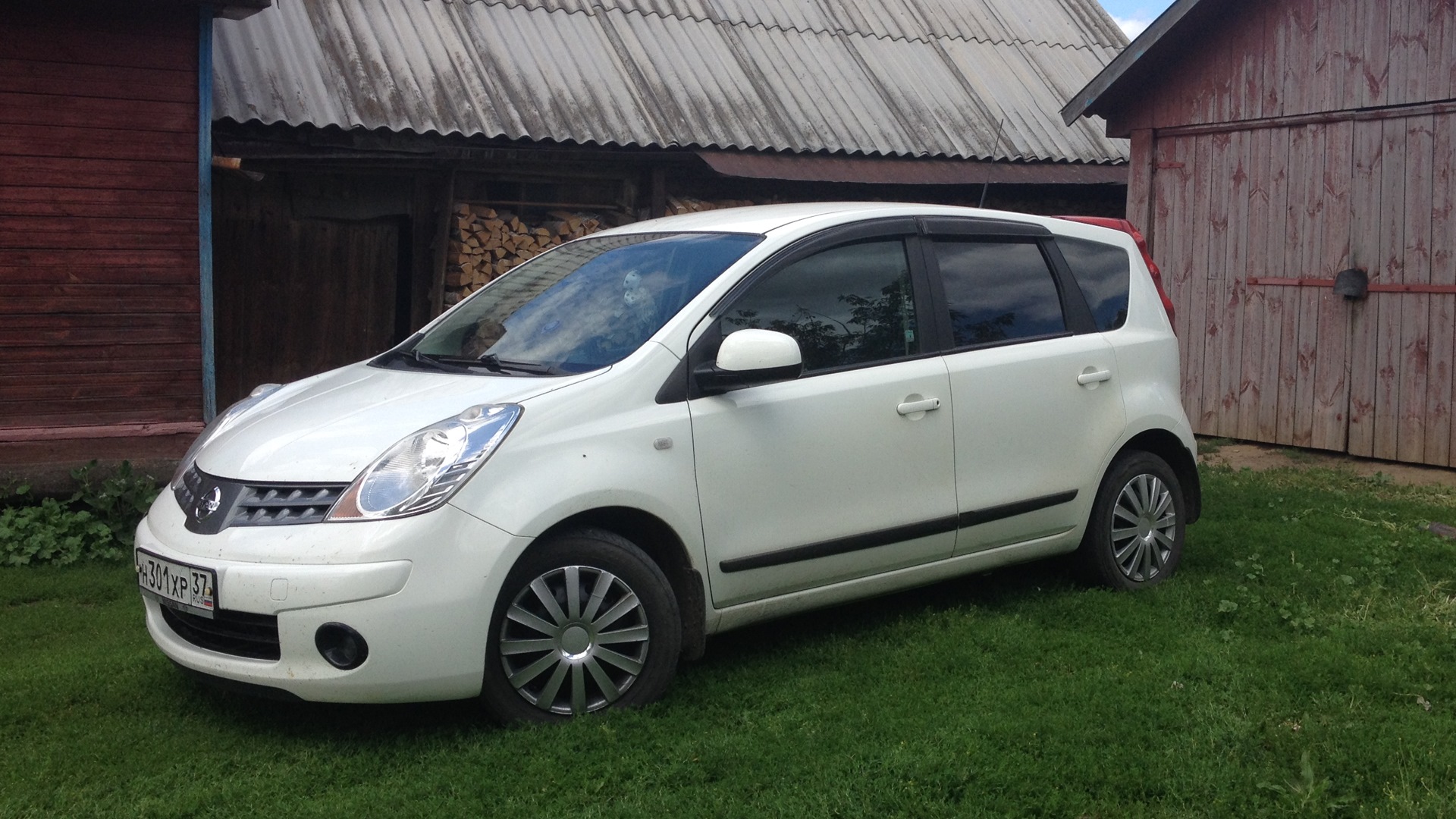 Ниссан ноут 2008 фото Nissan Note (1G) 1.4 бензиновый 2008 зверь машина) на DRIVE2