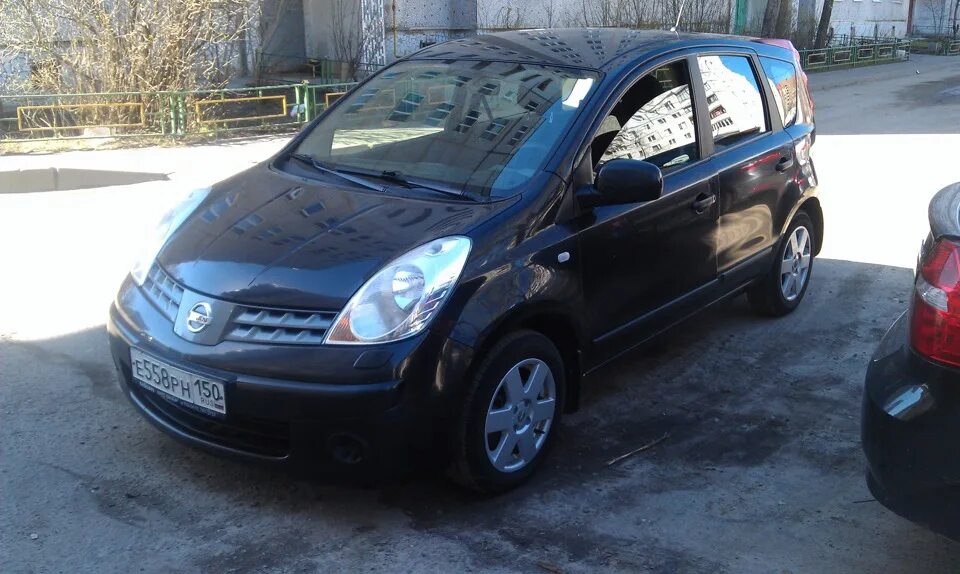 Ниссан ноут 2008 года фото Тонировочка пришла, и мою девочку нашла. - Nissan Note (1G), 1,4 л., 2008 года т