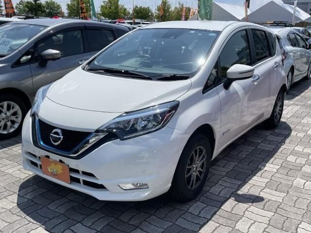 Ниссан ноут 2020 года фото Купить б/у Nissan Note II Рестайлинг e-Power 1.2hyb AT (80 л.с.) 4WD гибрид авто