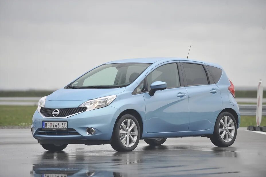 Ниссан ноут 2024 фото New Nissan Note wins "Safetybest 2013" for its revolutionary safety shield techn