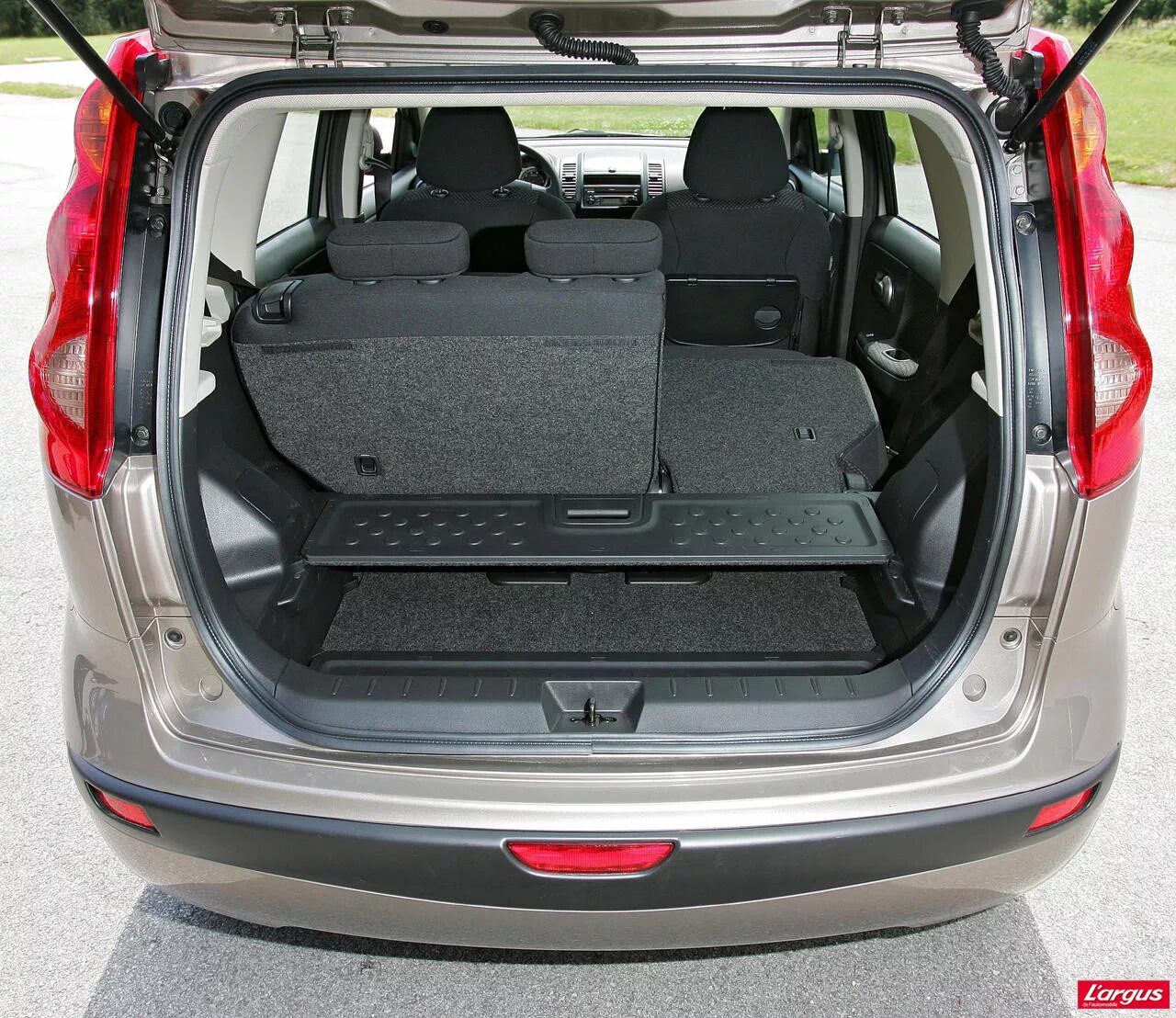 Ниссан ноут багажник фото Nissan Note I (E11) Laquelle choisir