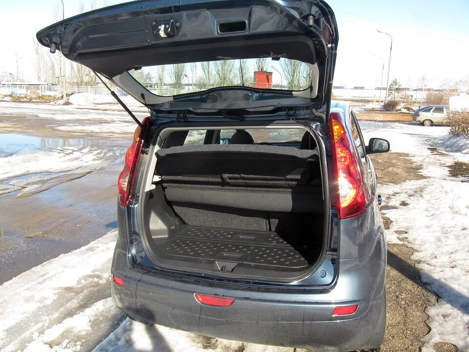 Ниссан ноут багажник фото Еще один Nissan Note - Nissan Note (1G), 1,4 л, 2012 года покупка машины DRIVE2