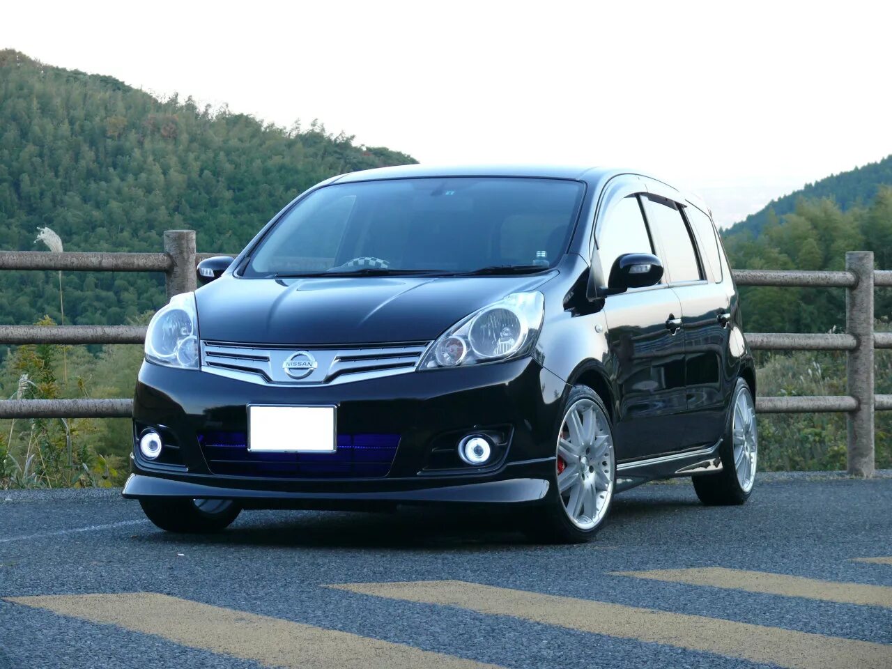 Ниссан ноут е11 рестайлинг фото Сборник интересных фото c Nissan Note ч.5 - Nissan Note (1G), 1,4 л, 2013 года ф