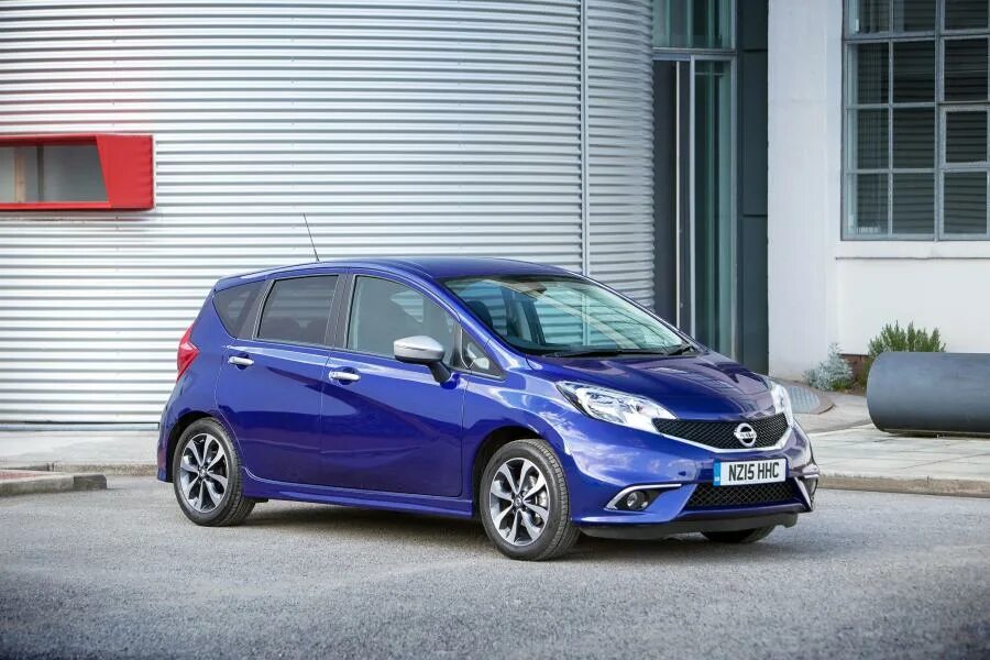 Ниссан ноут е12 фото Nissan Note N-TEC 2015 года выпуска для рынка Великобритании и Ирландии. Фото 24