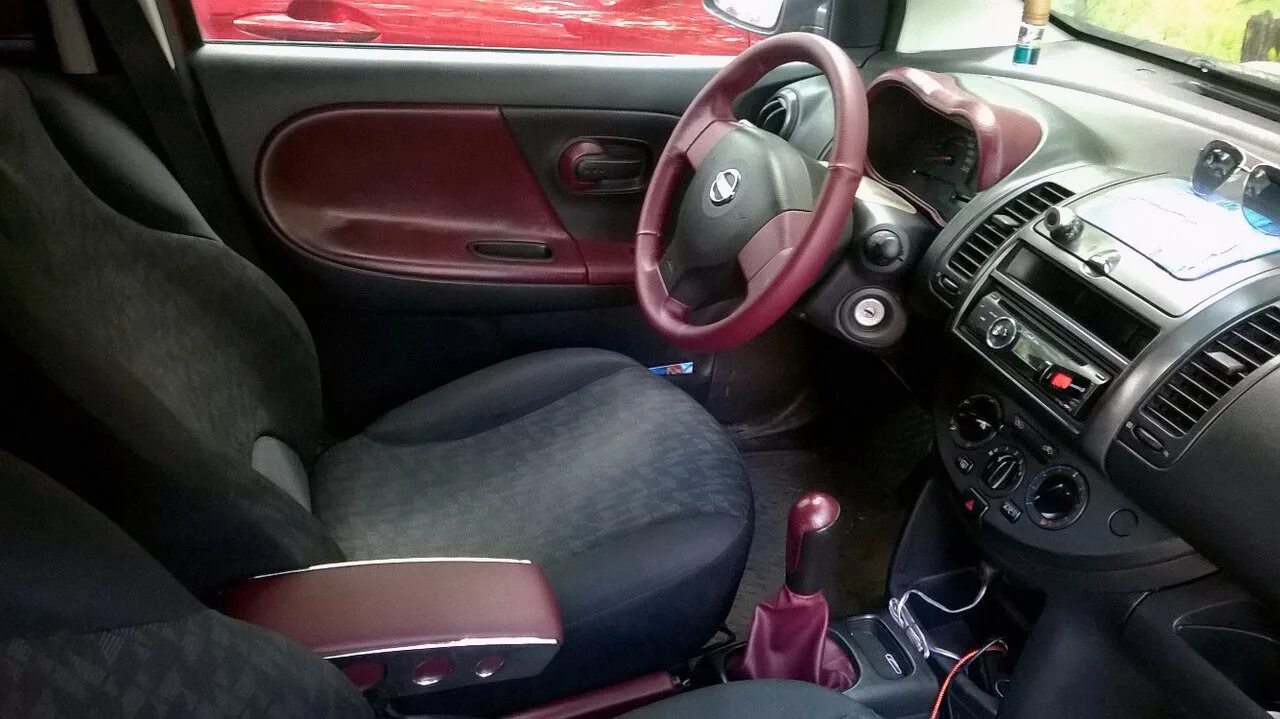 Ниссан ноут е12 фото салона Перетяжка салона в кожу, руль (часть 3) - Nissan Note (1G), 1,4 л, 2007 года ста