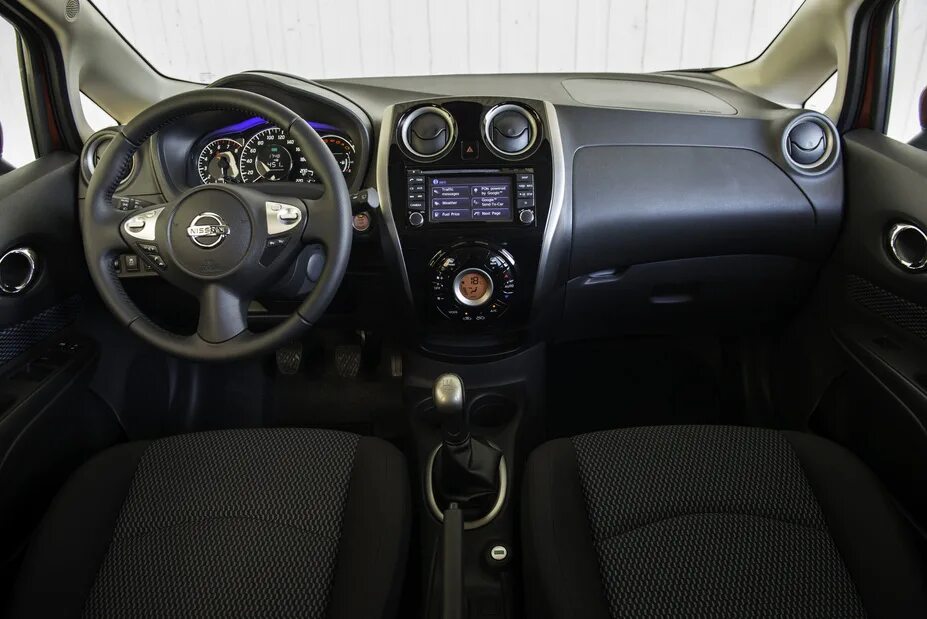 Ниссан ноут е12 фото салона NEW NISSAN NOTE WITH DYNAMIC STYLING PACK ON NISSAN LIVE EVENT - DASHBOARD ACENT