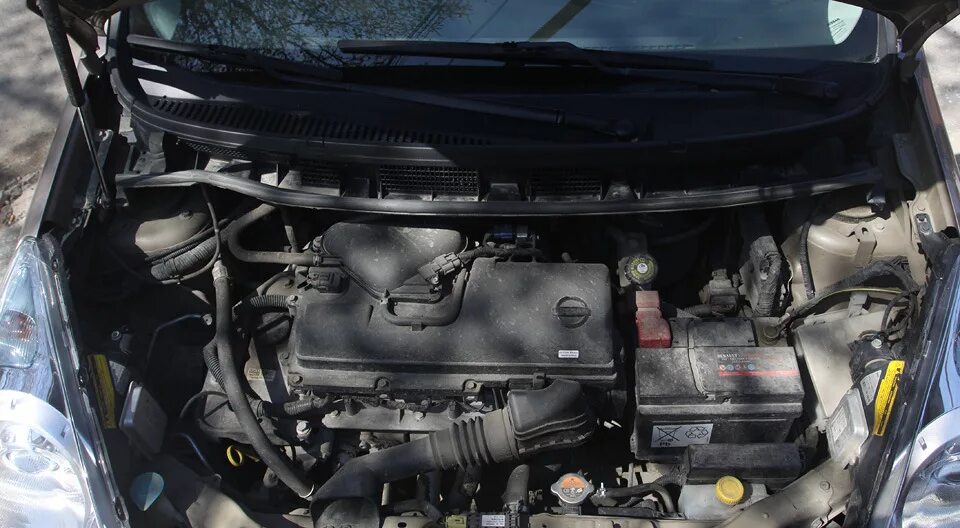 Ниссан ноут фото под капотом Ударный первомай - Nissan Note (1G), 1,4 л, 2012 года своими руками DRIVE2