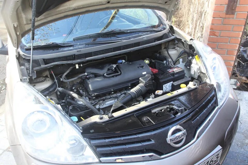 Ниссан ноут фото под капотом Мойка двигателя - Nissan Note (1G), 1,4 л, 2012 года мойка DRIVE2