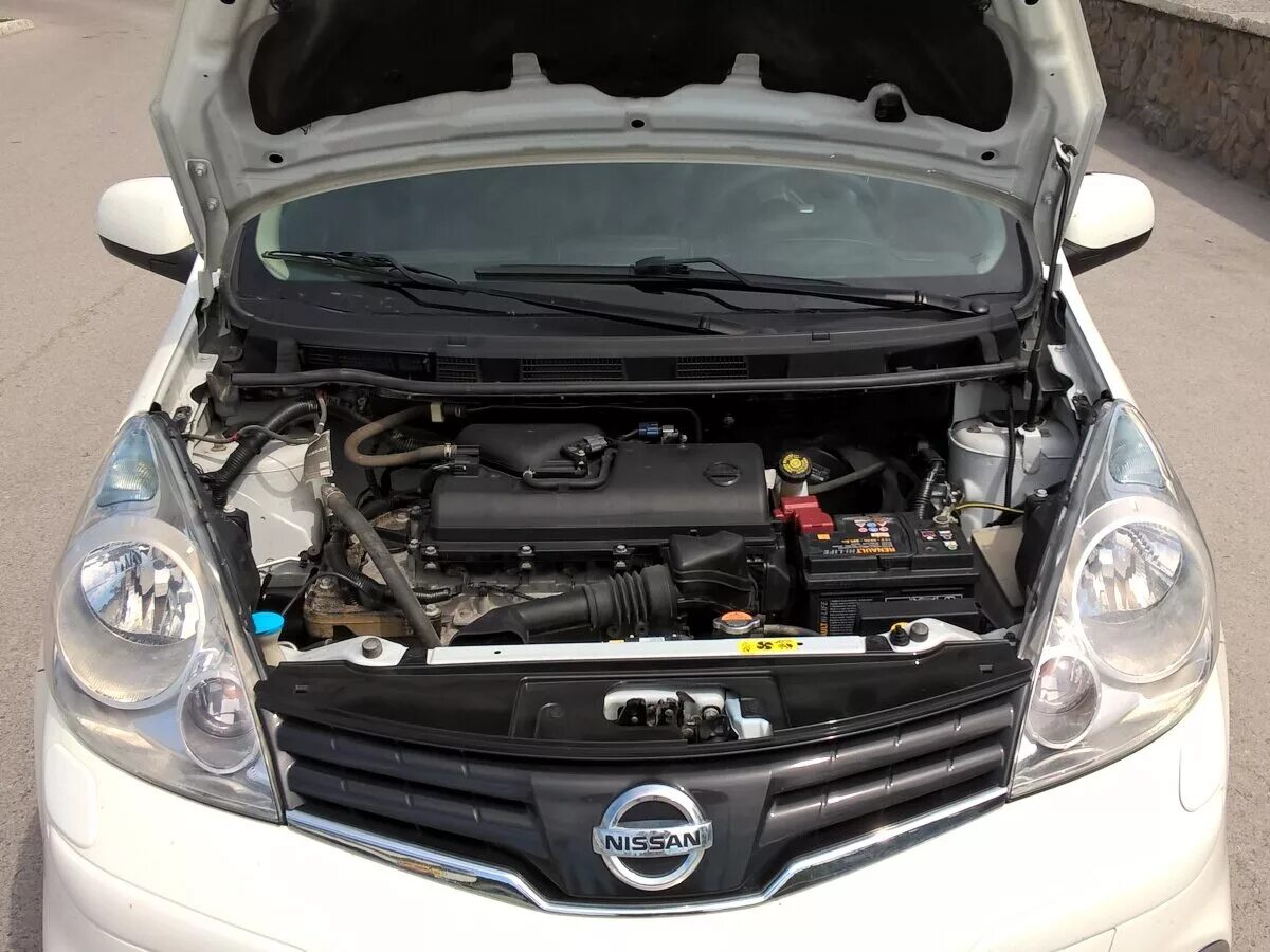 Ниссан ноут фото под капотом Купить б/у Nissan Note I Рестайлинг 1.4 MT (88 л.с.) бензин механика в Новосибир