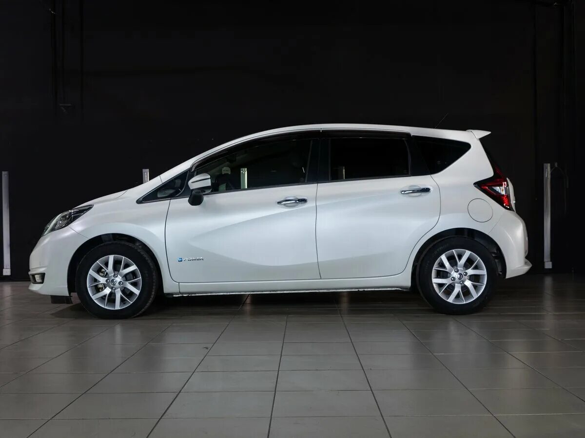 Ниссан ноут гибрид фото Купить б/у Nissan Note II Рестайлинг e-Power 1.2hyb AT (80 л.с.) гибрид автомат 