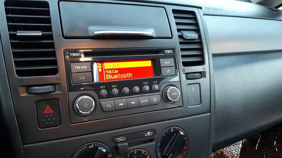 Ниссан ноут как подключить блютуз Заменил штатную голову на AGC-0071rf - Nissan Tiida (1G), 1,6 л, 2011 года автоз