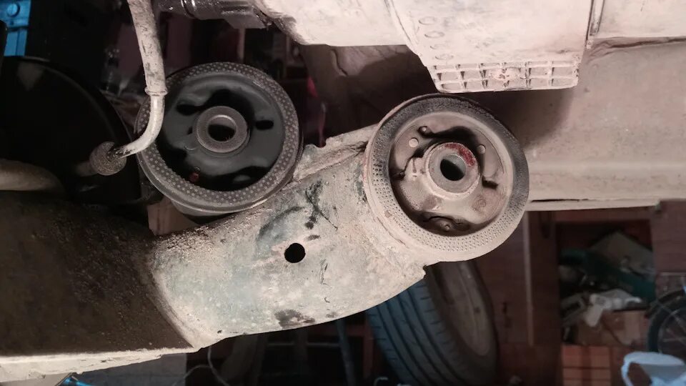 Ниссан ноут как заменить сайлентблоки задней балки Замена сайленблоков задней балки - Nissan Tiida (1G), 1,8 л, 2008 года своими ру