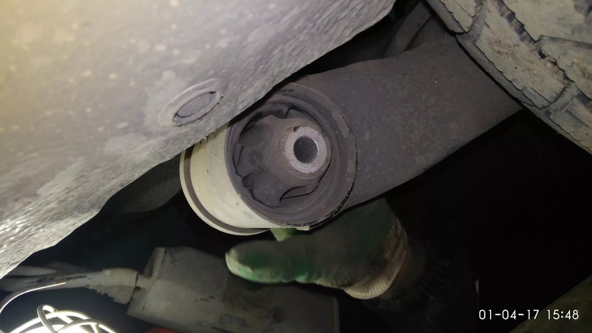 Ниссан ноут как заменить сайлентблоки задней балки Замена сайлентблоков задней балки - Nissan Note (1G), 1,6 л, 2007 года своими ру