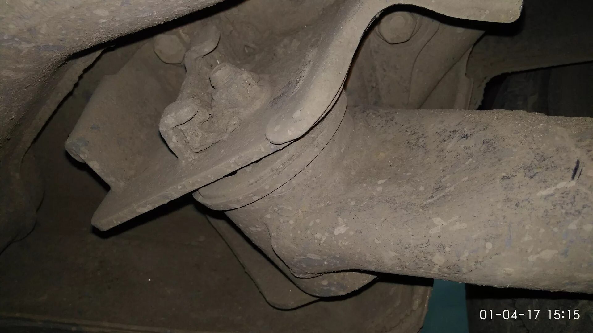 Ниссан ноут как заменить сайлентблоки задней балки Замена сайлентблоков задней балки - Nissan Note (1G), 1,6 л, 2007 года своими ру