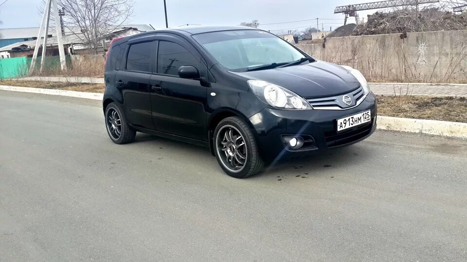 Ниссан ноут на 16 дисках фото 4) Стильные тапки R17 на лето - Nissan Note (1G), 1,5 л, 2009 года колёсные диск