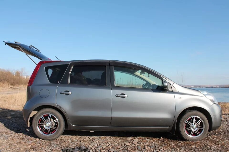 Ниссан ноут на 16 дисках фото Наступает лето. Или новые диски на моём Note. - Nissan Note (1G), 1,5 л, 2009 го