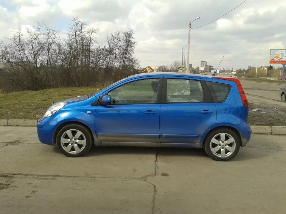 Ниссан ноут на 16 дисках фото Переобулся на лето - Nissan Note (1G), 1,6 л, 2007 года шины DRIVE2