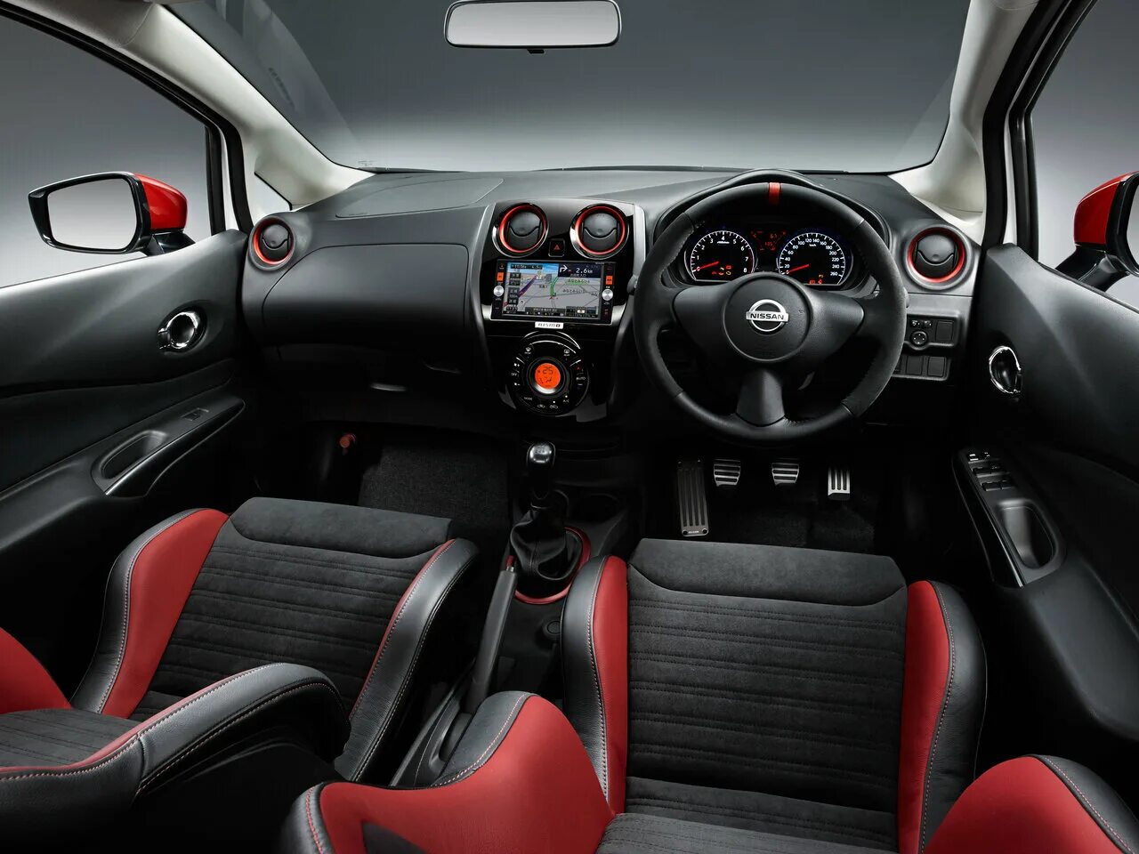 Ниссан ноут нисмо фото Nissan Note 2 поколение, хэтчбек 5-дверный - технические характеристики, модельн