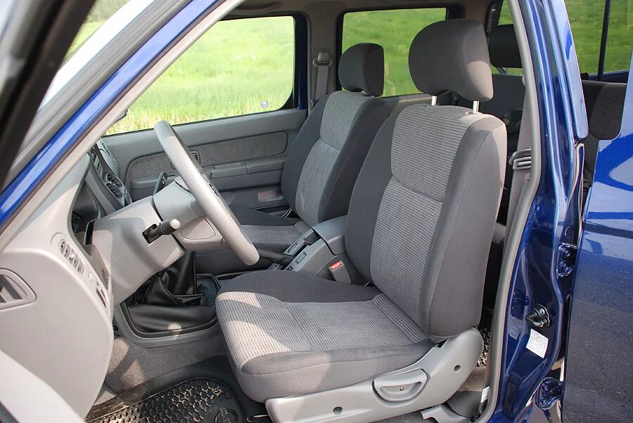 Ниссан нп 300 тюнинг салона Nissan NP300 - ветеран японского бездорожья - JapanTrek co. Ltd