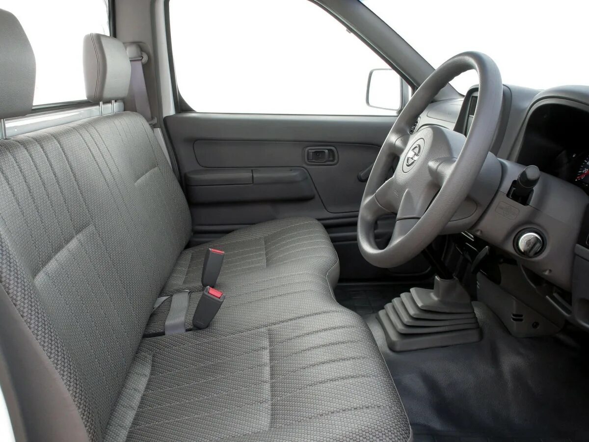 Ниссан нп 300 тюнинг салона Технические характеристики Nissan NP300