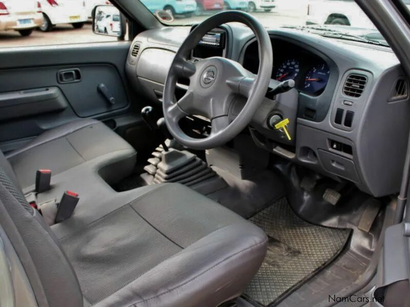 Ниссан нп 300 тюнинг салона 2014 Nissan NP 300 Hardbody car Photos - Manual Transmissions - 74378 km milage