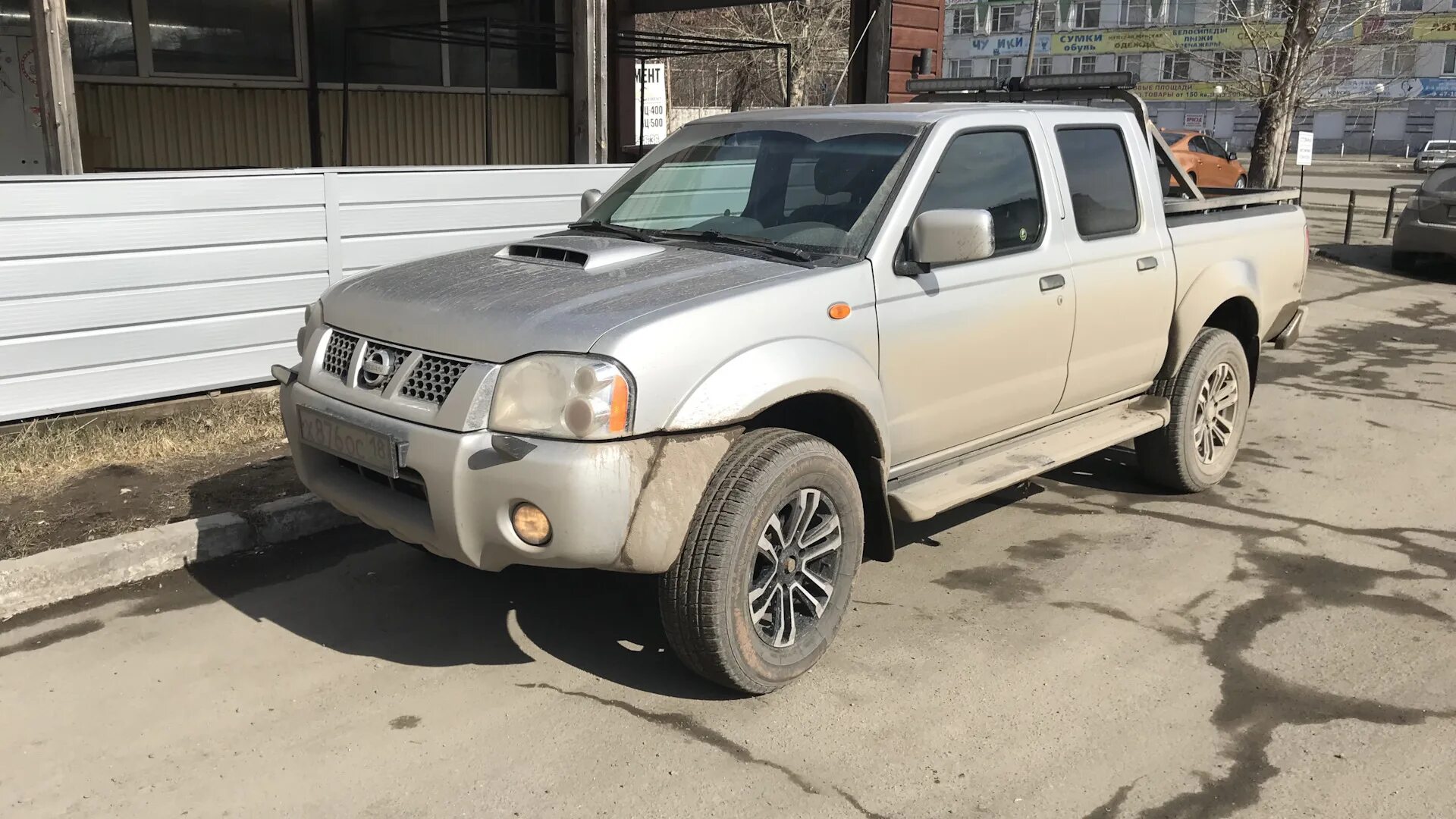 Ниссан np300 фото Nissan NP300 2.5 дизельный 2012 на DRIVE2