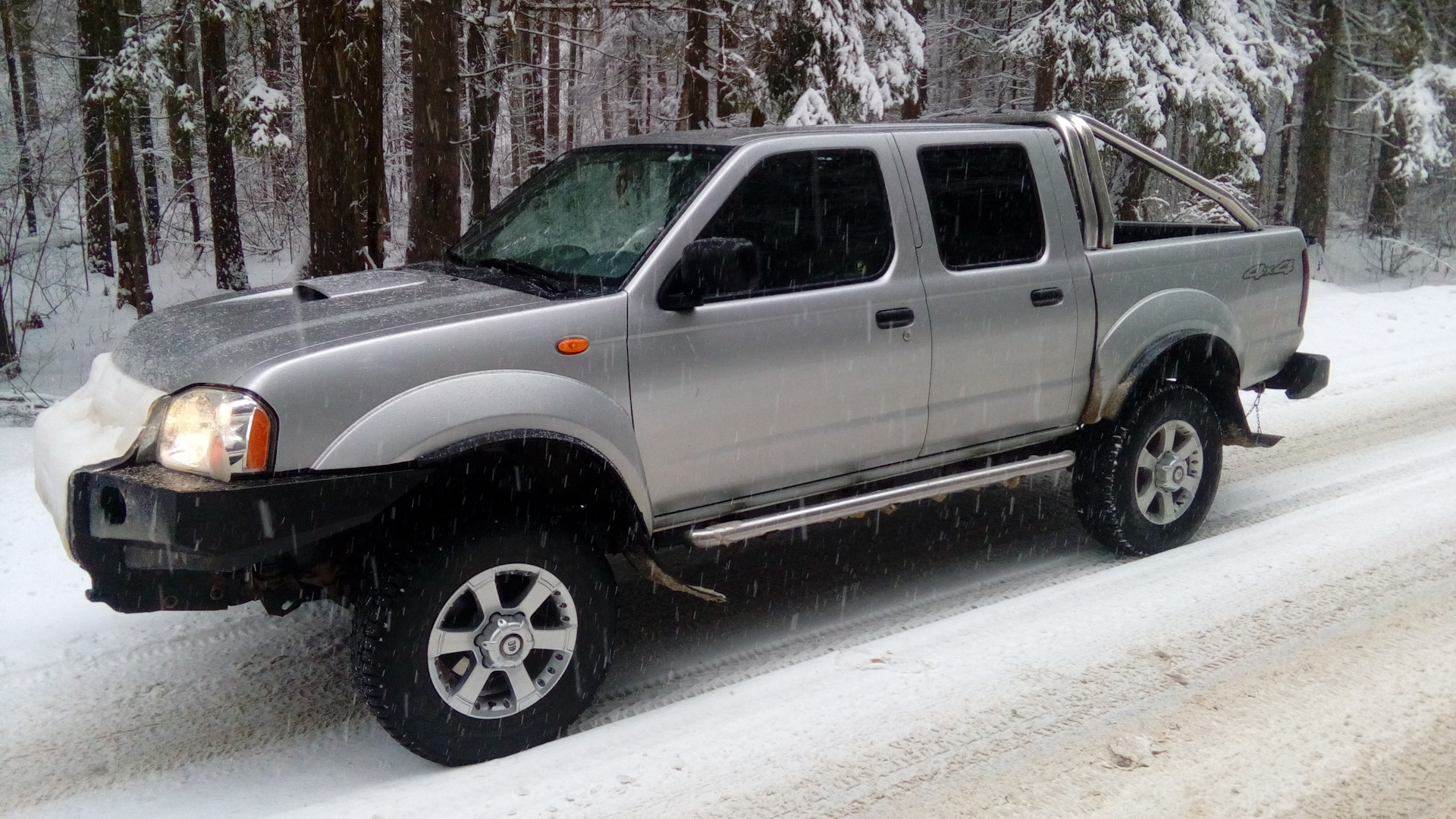 Ниссан np300 фото Nissan NP300 2.5 дизельный 2009 KrOkOdiL на DRIVE2
