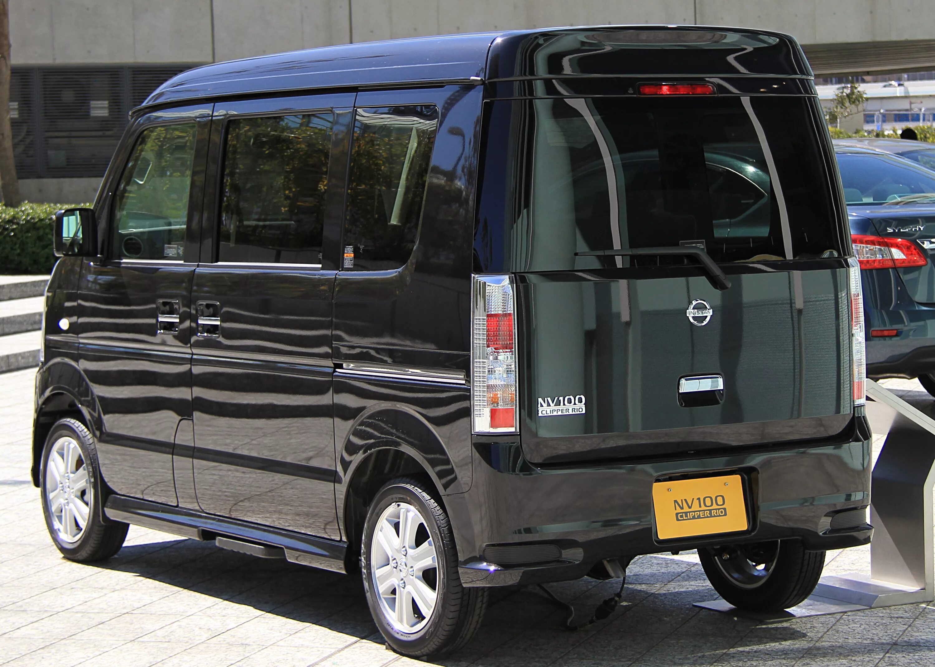 Ниссан нв100 фото フ ァ イ ル:Nissan NV100 Clipper Rio G High roof rear.jpg - Wikipedia