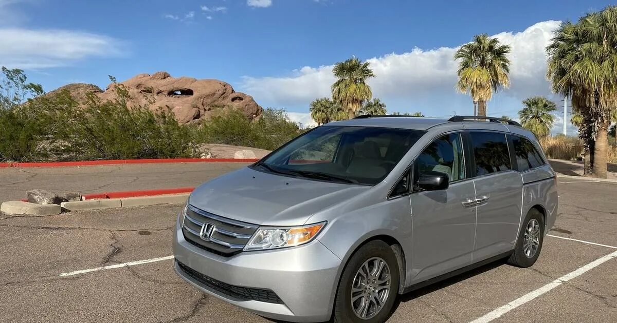 Ниссан одиссей фото Honda Odyssey 2011 rental in Phoenix, AZ by Jonathan Turo